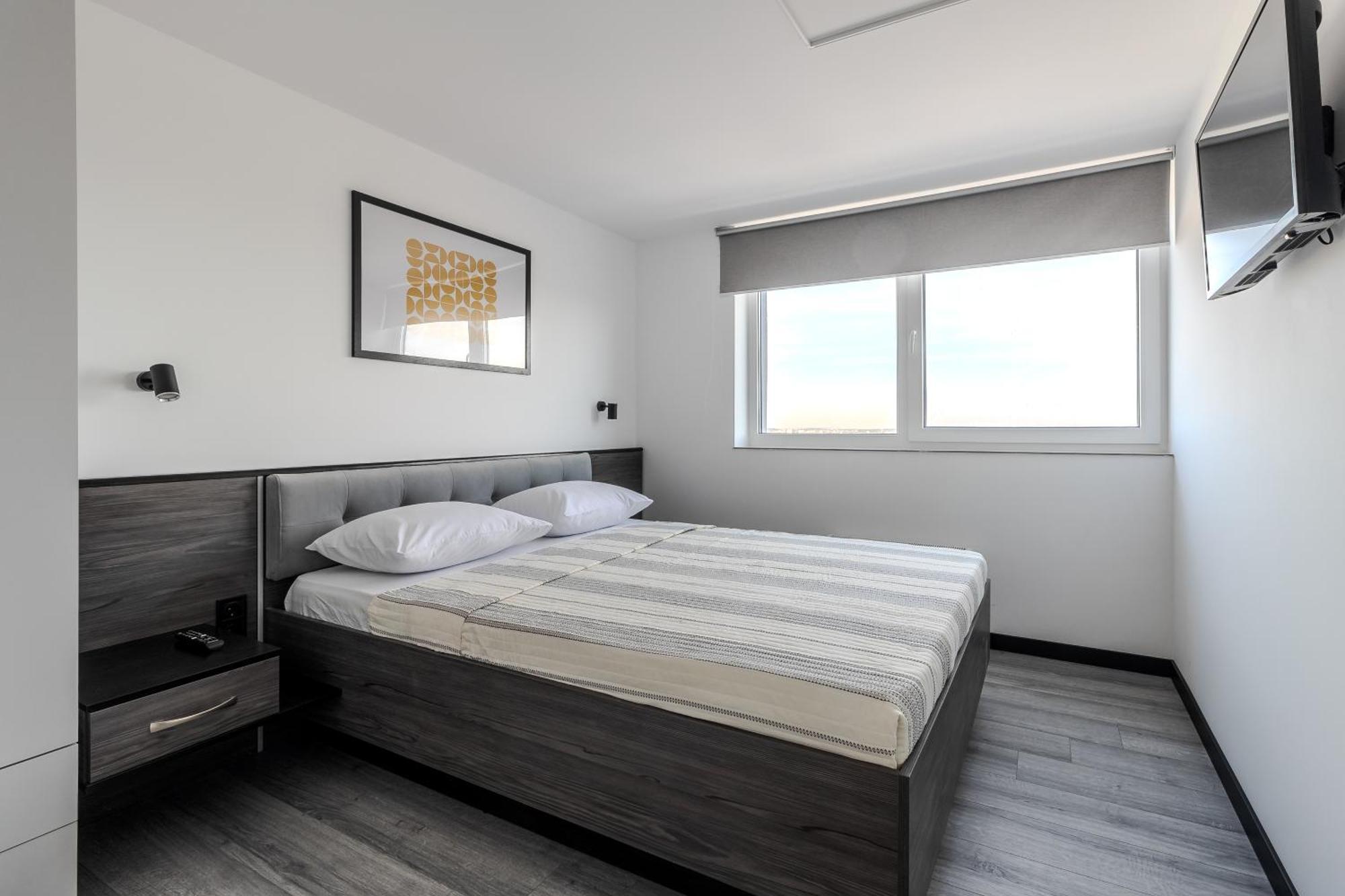 77 Views Apartments By Inshi Lviv Ngoại thất bức ảnh
